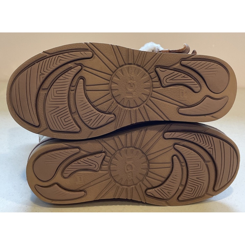 UGG Australia Beckett Boots Womens Size 7 Light Brown Suede Shearling Buckle - Picture 15 of 16